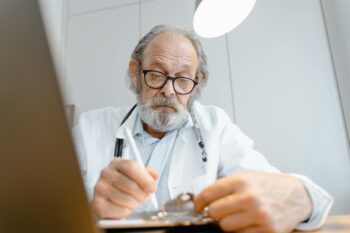 Kontrola ZUS elektronicznego zwolnienia lekarskiego – informacje dla pacjentów