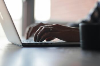 Prawa pacjenta w&nbsp;telemedycynie – co&nbsp;warto wiedzieć przed&nbsp;konsultacją